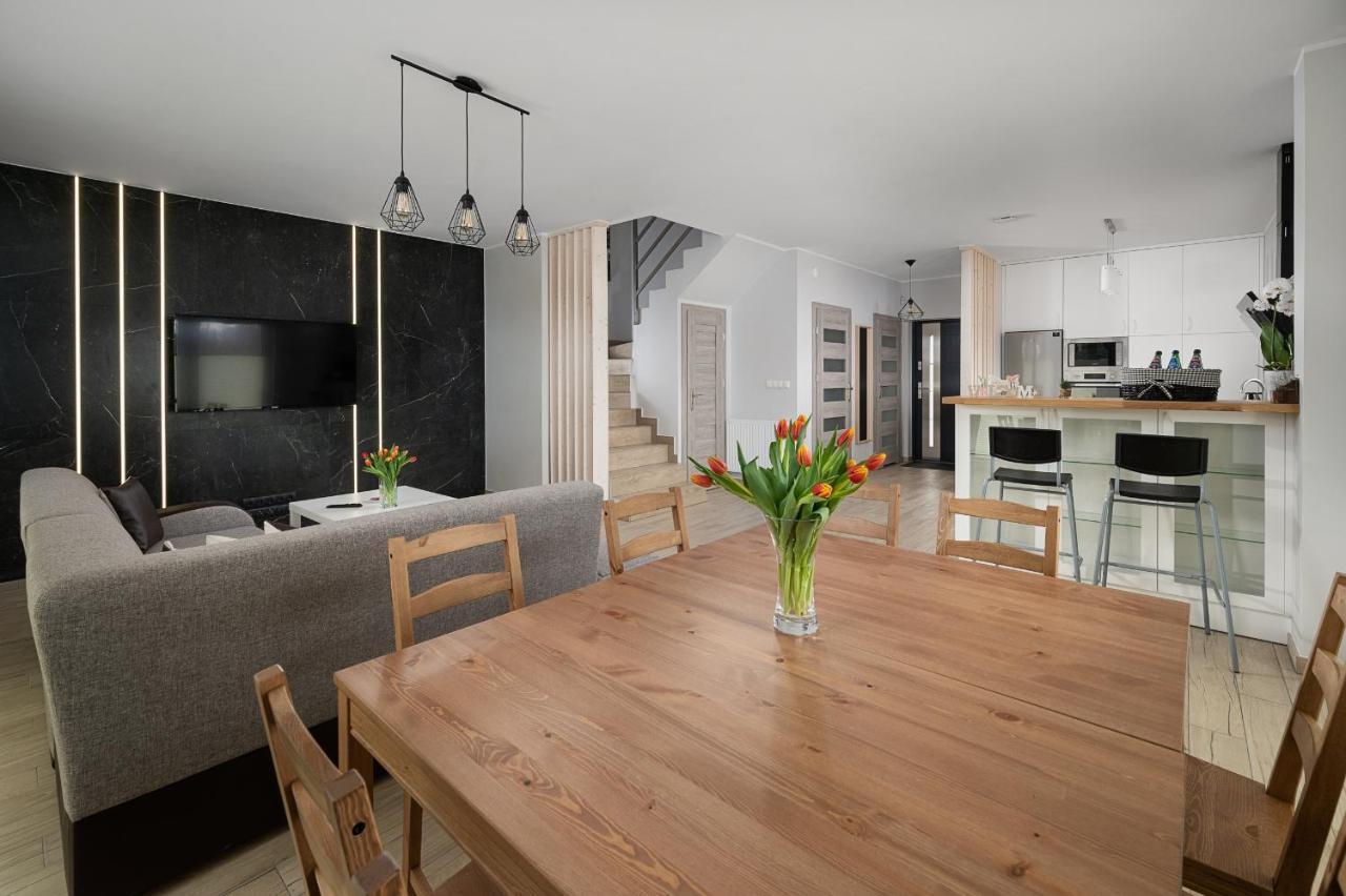 Domowy Zakatek Villa Tuchom Exteriör bild