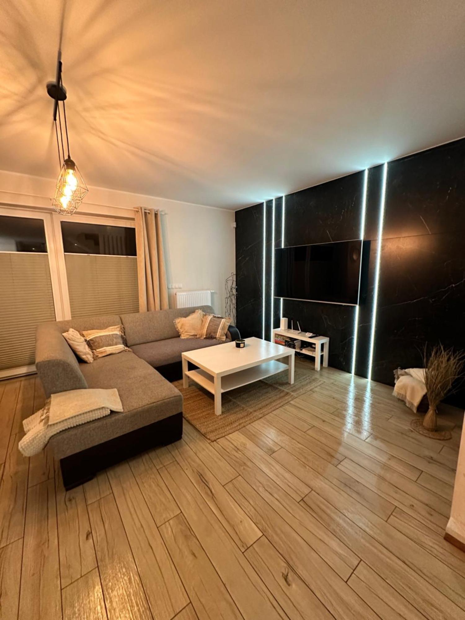 Domowy Zakatek Villa Tuchom Exteriör bild
